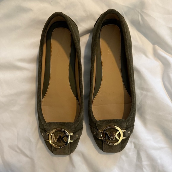 Like New Michael Kors Fulton Dark Olive Suede Flats - Picture 2 of 6